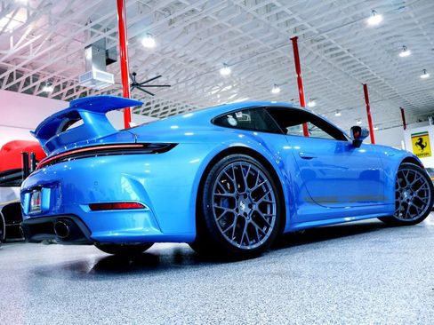 Used 2026 Porsche 911 Carrera T RWD image 17