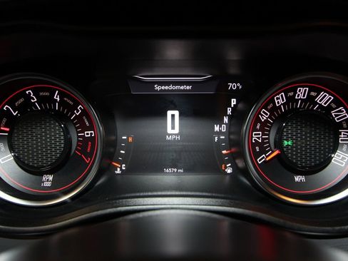 Used 2019 Dodge Challenger SXT RWD image 10