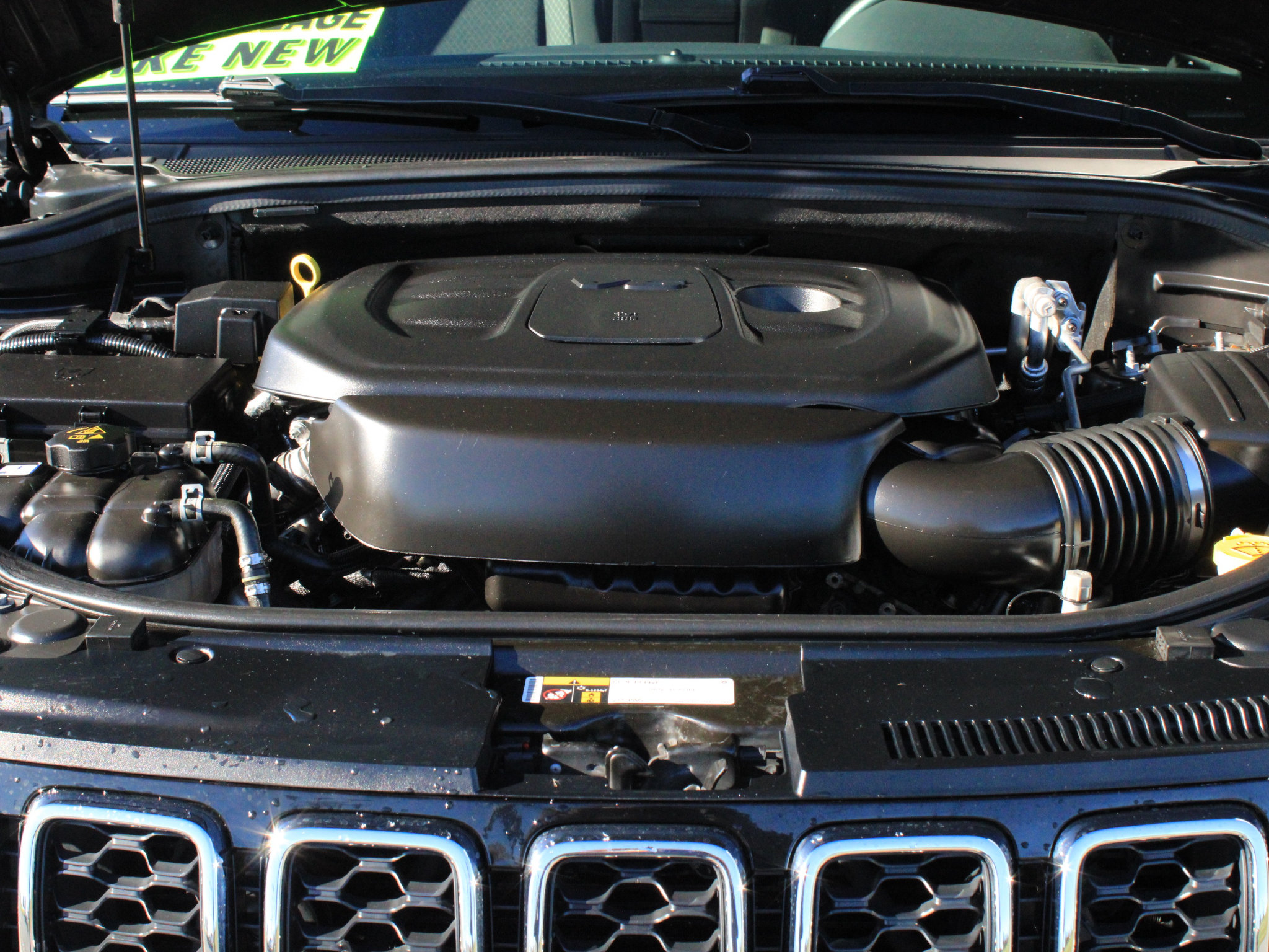 Used 2019 Jeep Grand Cherokee Laredo AWD/4WD image 40