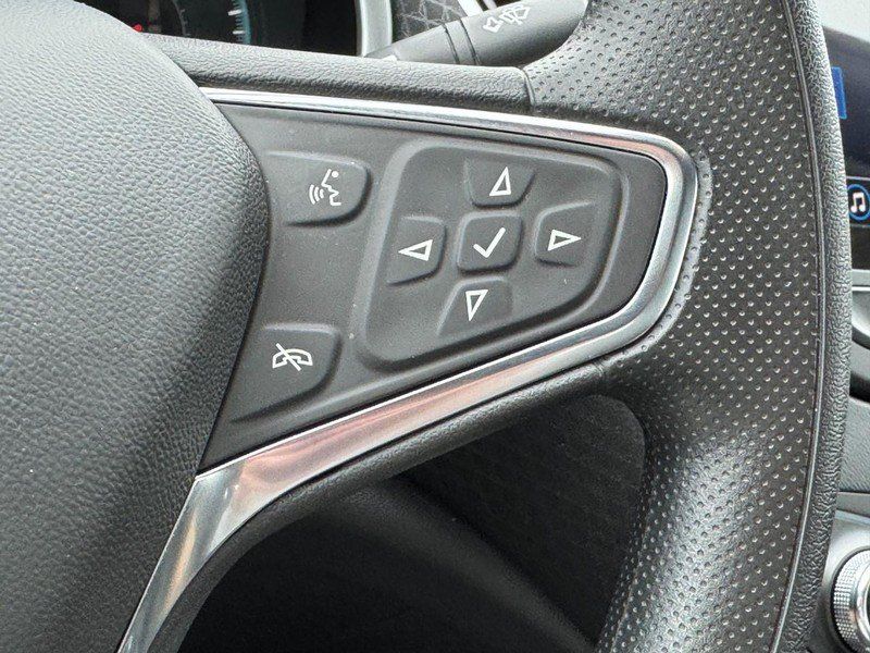 Used 2024 Chevrolet Malibu LT FWD image 17
