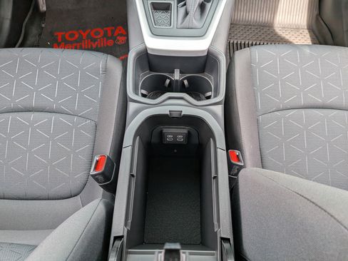 Certified 2025 Toyota RAV4 XLE w/ Convenience Package FWD image 33