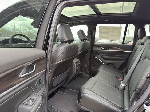 New 2026 Jeep Grand Cherokee Limited Reserve AWD/4WD image 30