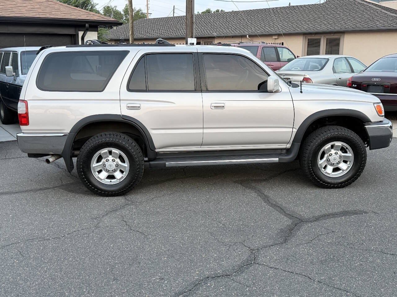 Used 1999 Toyota 4Runner SR5 w/ Upgrade Value Pkg 4 AWD/4WD image 33