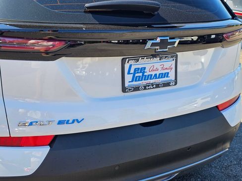 Used 2023 Chevrolet Bolt EUV LT w/ Convenience Package FWD image 23