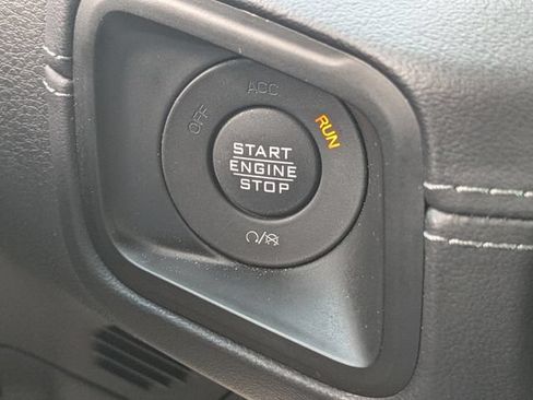 Used 2025 Jeep Wrangler Unlimited Rubicon w/ Safety Group AWD/4WD image 28