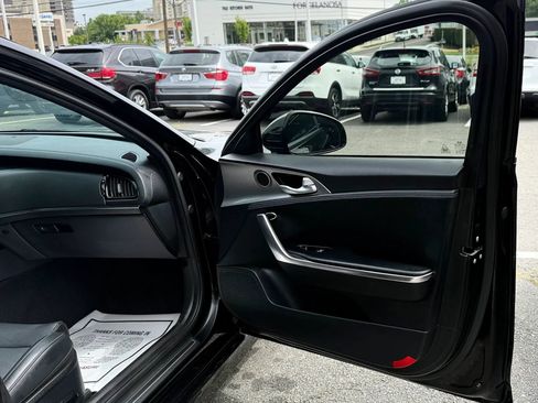 Used 2021 Kia Stinger GT RWD image 33