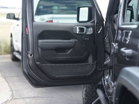 Used 2025 Jeep Wrangler Unlimited Sport AWD/4WD image 30