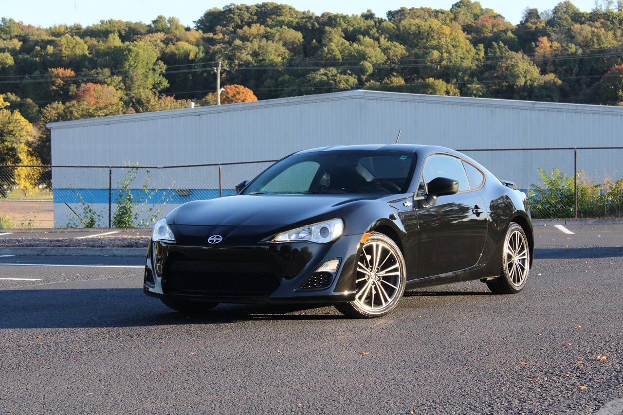 Used 2014 Scion FR-S RWD image 1