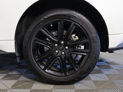 Used 2022 Ford Edge ST-Line image 14