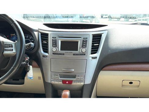 Used 2014 Subaru Outback 3.6R Limited AWD/4WD image 13