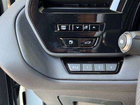 Used 2026 Lexus TX 500h AWD w/ Technology Package image 18