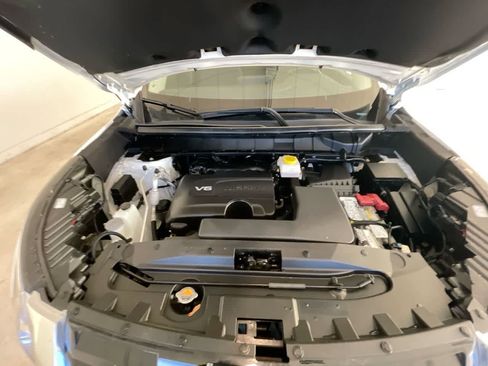 Used 2022 Nissan Pathfinder SV image 25