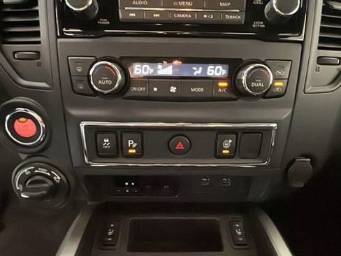 Used 2022 Nissan Titan SV w/ SV Convenience Package AWD/4WD image 23