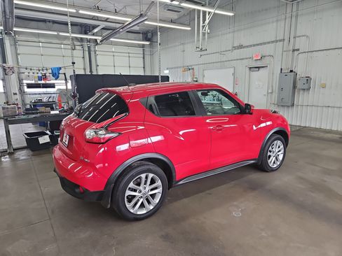 Used 2016 Nissan Juke SV w/ Technology Package AWD/4WD image 3
