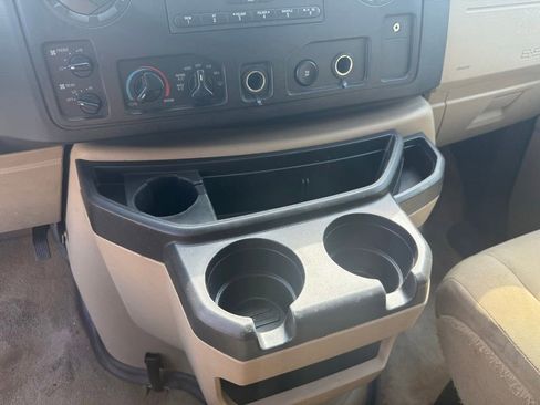 Used 2013 Ford E-350 and Econoline 350 XLT RWD image 16