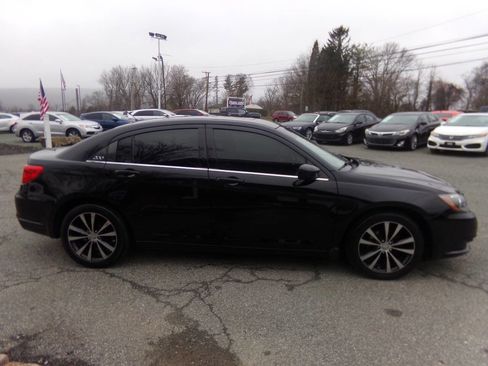 Used 2014 Chrysler 200 Limited w/ Sun/Sound Group image 6