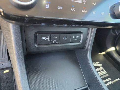 Used 2025 Hyundai Tucson Limited AWD/4WD image 22