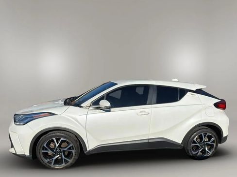 Used 2021 Toyota C-HR XLE image 4