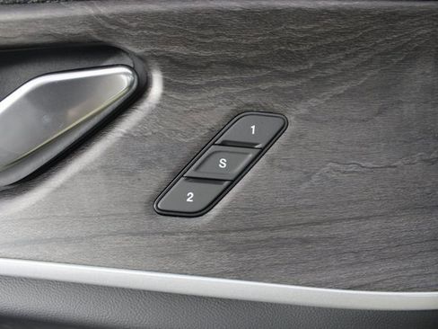 New 2025 Jeep Grand Cherokee L Limited w/ Black Appearance Package image 15