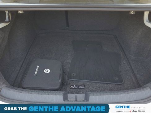 Used 2020 Volkswagen Jetta SE image 26