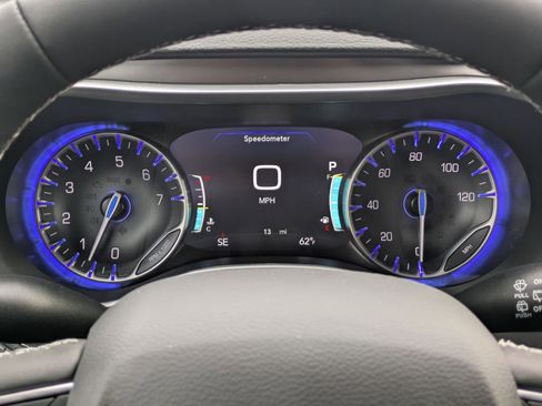 New 2026 Chrysler Pacifica Select image 10