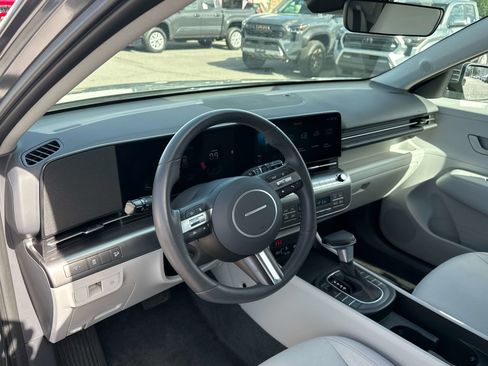 Used 2025 Hyundai Kona SEL AWD/4WD image 10