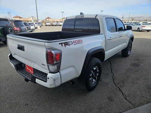Used 2022 Toyota Tacoma TRD Off-Road image 5