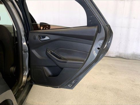 Used 2018 Ford Focus SEL image 23