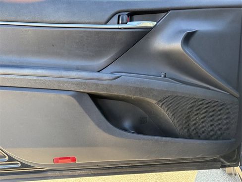 Used 2021 Toyota Camry SE w/ Carpet Mat Package (TMS) image 10