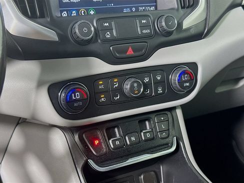 Used 2021 GMC Terrain SLT FWD image 16