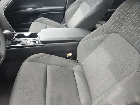 Used 2025 Toyota Camry LE FWD image 22