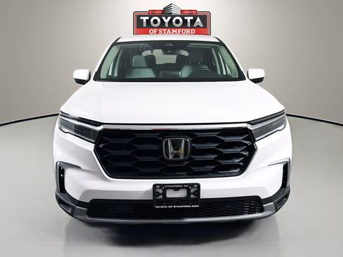 Used 2025 Honda Pilot EX-L image 2
