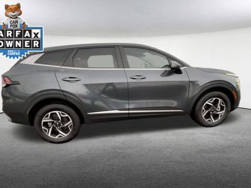 Used 2023 Kia Sportage LX image 10