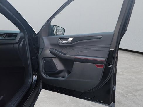 Used 2023 Ford Escape ST-Line w/ Tech Pack #1 image 33