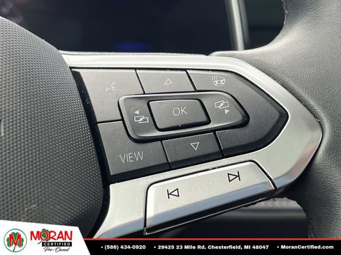 Used 2025 Volkswagen Taos SE FWD image 25