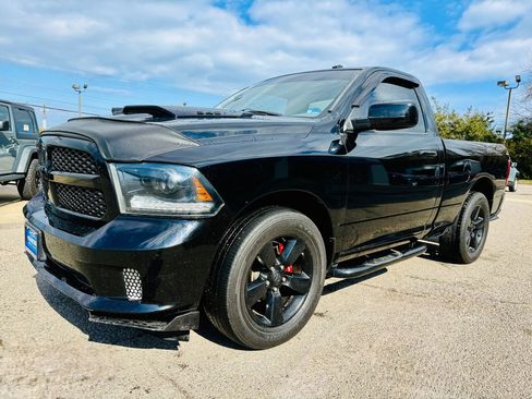 Used 2015 RAM 1500 Express w/ Black Ram 1500 Express Group RWD image 16