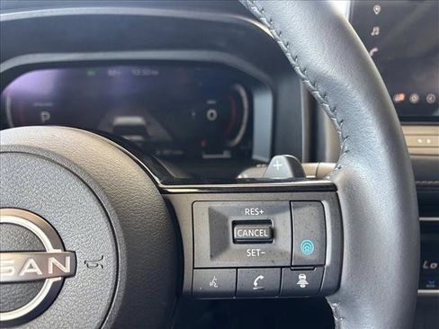 Used 2024 Nissan Rogue SL w/ SL Premium Package FWD image 19