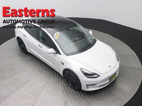 Used 2022 Tesla Model 3 RWD image 3