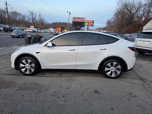 Used 2020 Tesla Model Y Long Range image 8