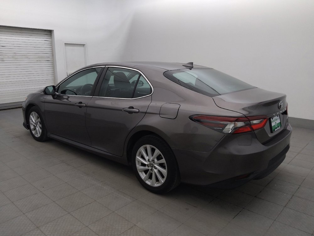 Used 2022 Toyota Camry LE FWD image 3