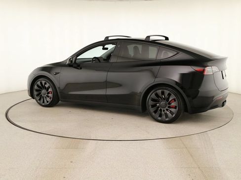 Used 2023 Tesla Model Y Performance AWD/4WD image 3