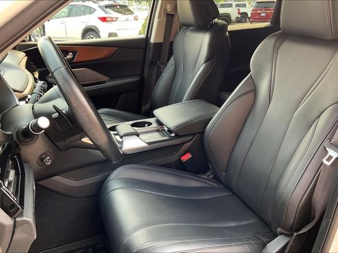 Used 2022 Acura MDX SH-AWD image 18