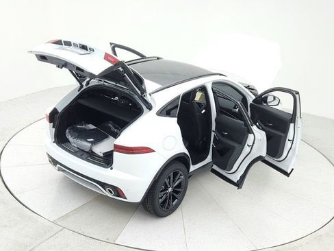 Certified 2024 Jaguar E-PACE R-Dynamic SE image 16