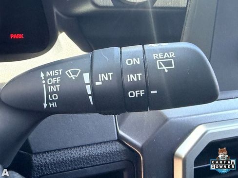 Used 2025 Toyota 4Runner SR5 AWD/4WD image 27
