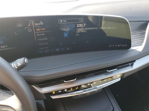 Certified 2024 Cadillac XT4 Premium Luxury image 13