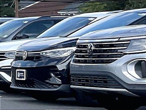 Used 2023 Volkswagen ID.4 Pro S AWD/4WD image 6