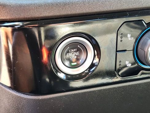 Used 2022 Chevrolet Silverado 1500 LT AWD/4WD image 22