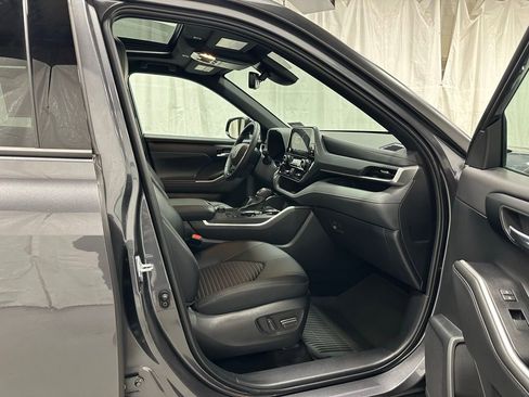 Used 2025 Toyota Highlander XSE image 62