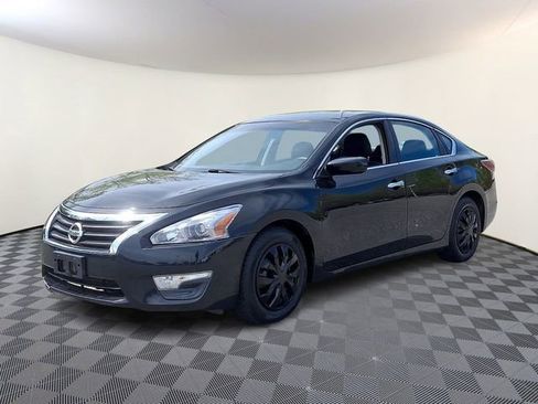 Used 2015 Nissan Altima 2.5 S w/ Power Driver Seat Package FWD image 3