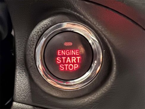 Used 2022 Subaru Ascent Limited image 29